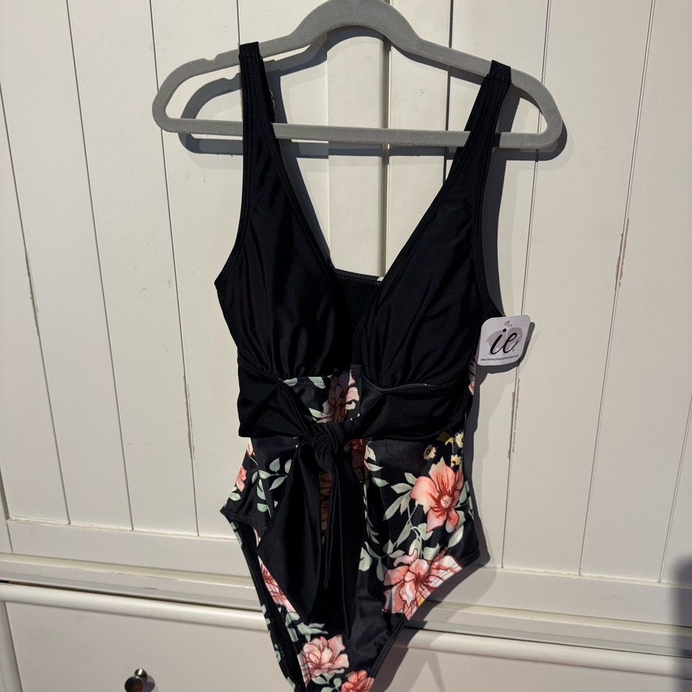 DAVI & DANI Black Floral One Piece Swimsuit